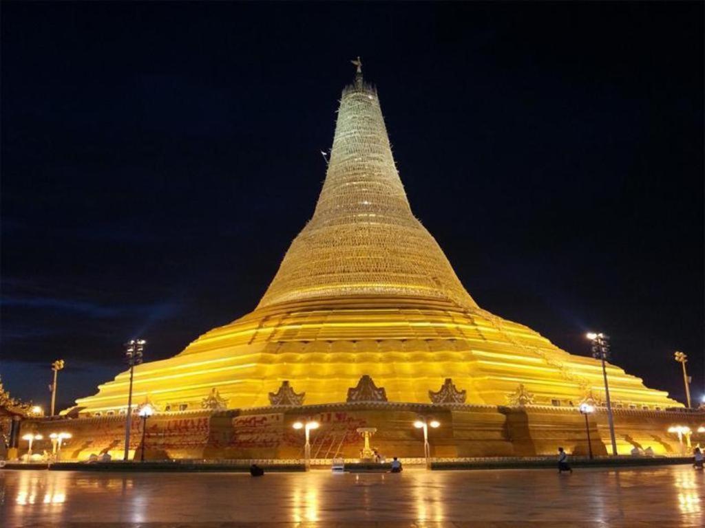 Star World Hotel Naypyidaw Kültér fotó