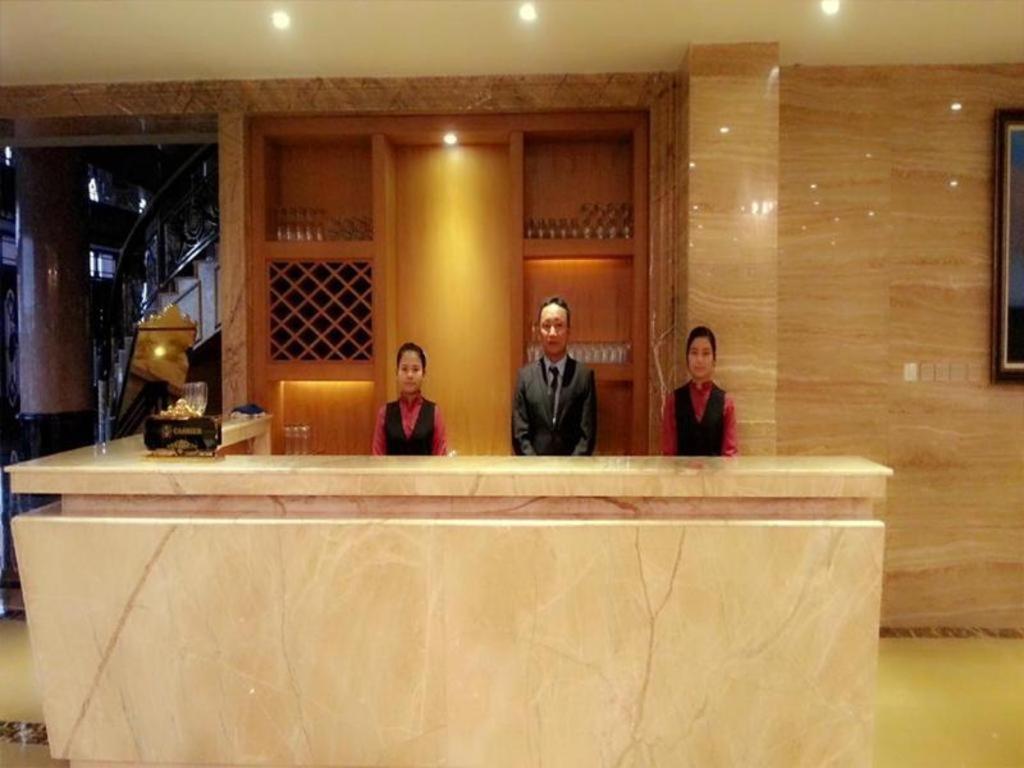 Star World Hotel Naypyidaw Kültér fotó