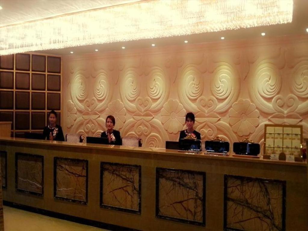 Star World Hotel Naypyidaw Kültér fotó