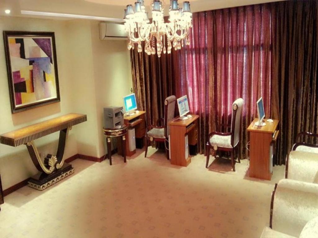 Star World Hotel Naypyidaw Kültér fotó