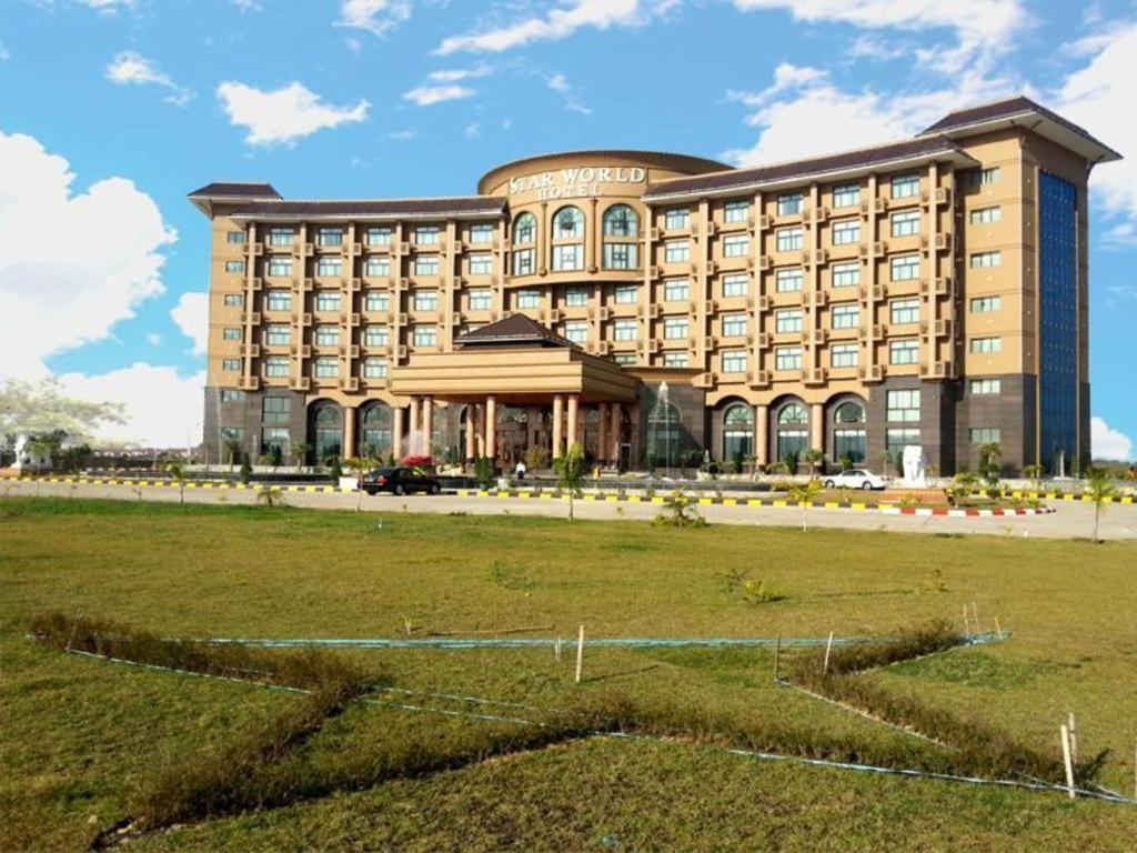 Star World Hotel Naypyidaw Kültér fotó