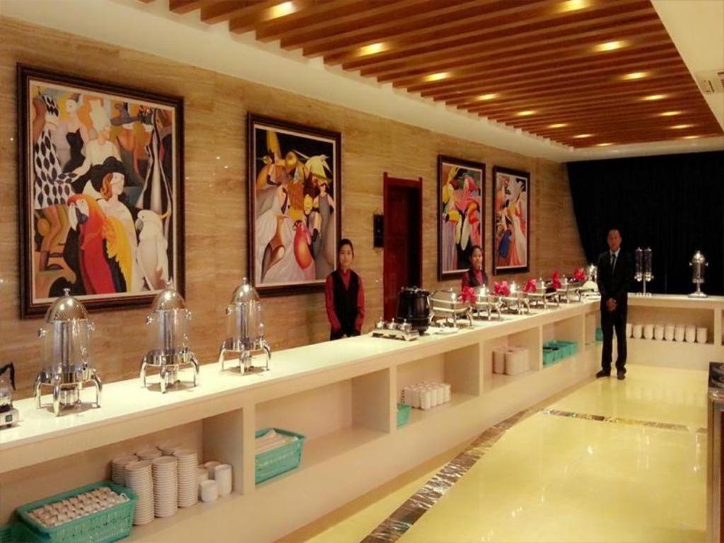 Star World Hotel Naypyidaw Kültér fotó
